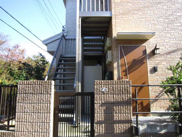 エントランス部分 カ－サプラム