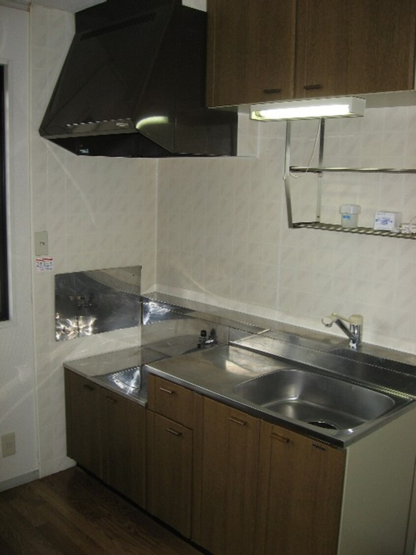 キッチン ザ・ドゥシェル(1－6号室)