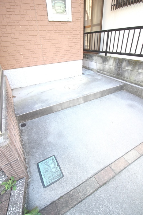 駐輪場 サンフラワー