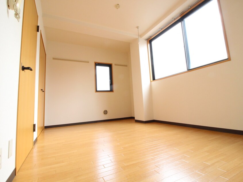 居室 マンション倉持