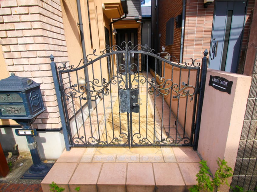 エントランス部分 ＫＭＧ