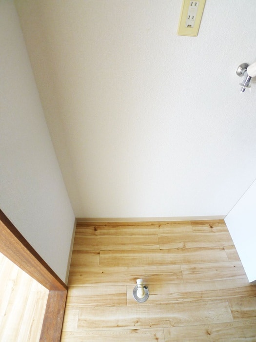 洗濯機置場 クラロ・イヅネ