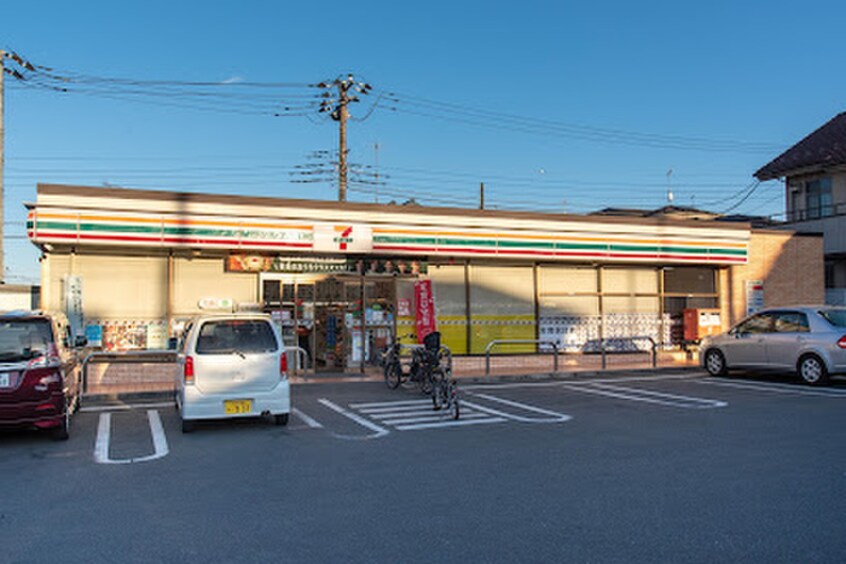 セブン-イレブン 八王子めじろ台駅南店(コンビニ)まで905m 散田町５丁目戸建