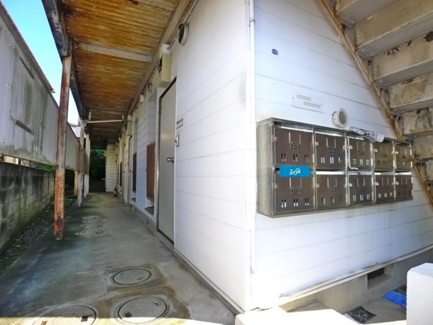 エントランス部分 コ－ポオザキ