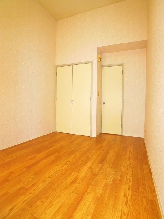 居室 コ－ポオザキ