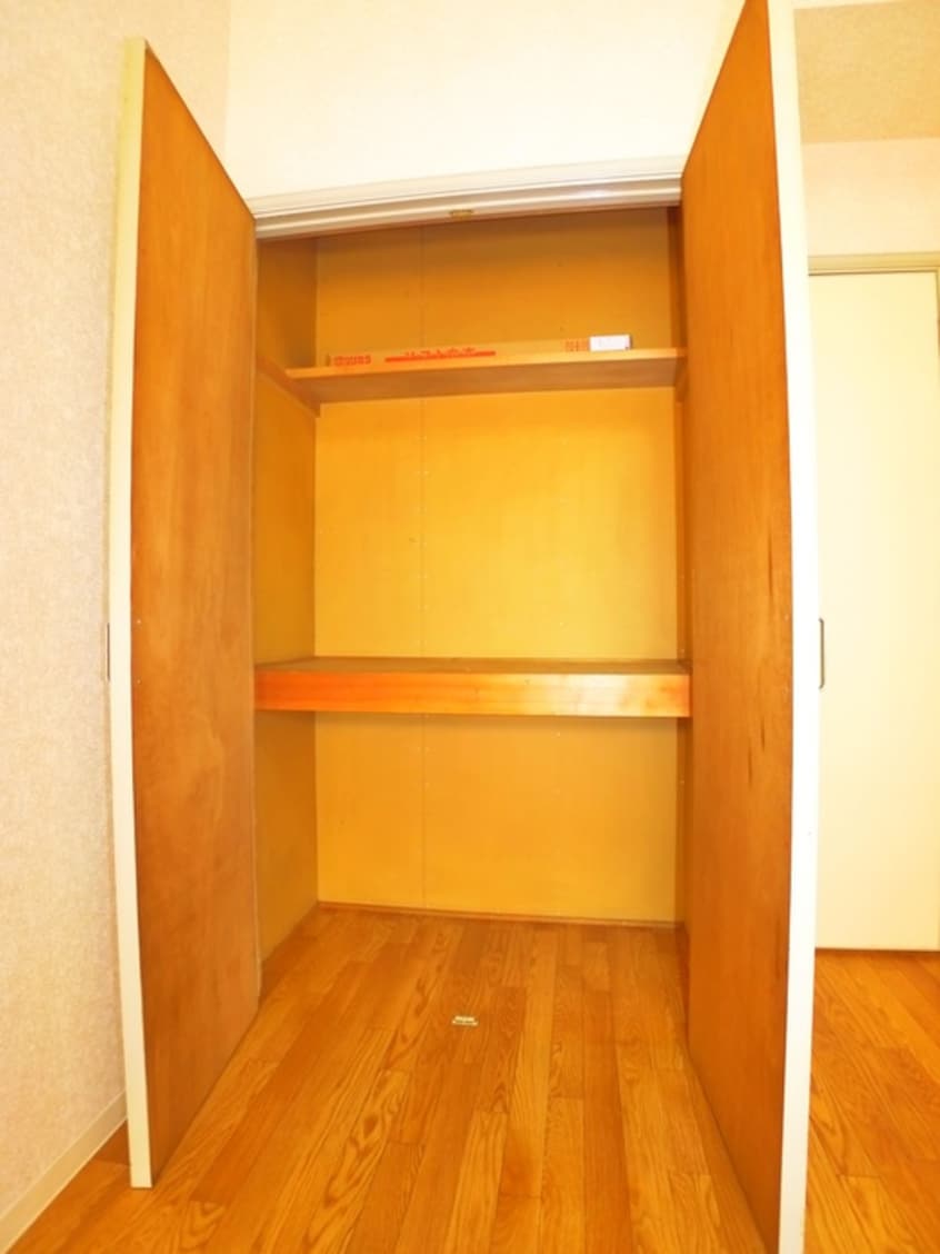 収納 コ－ポオザキ