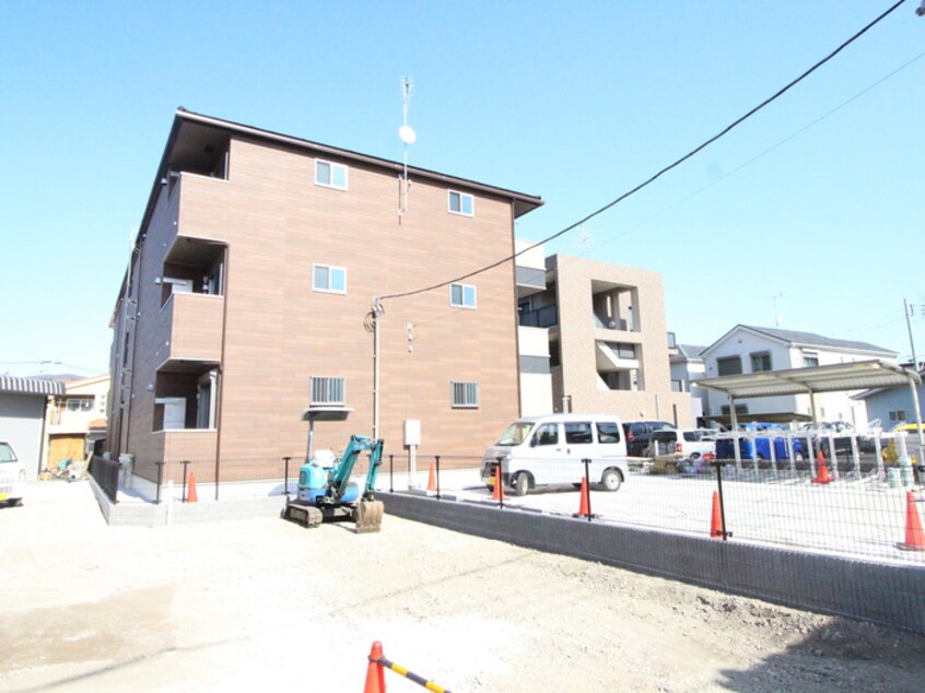建築中 メゾンシュシュ