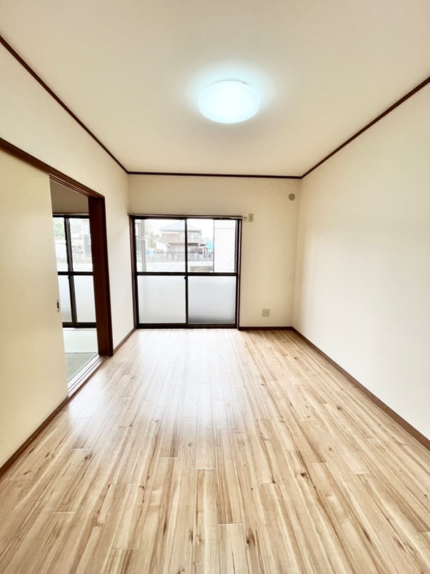 居室 メゾン関口