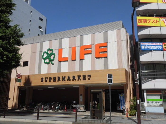 LIFE(スーパー)まで1150m フローラコート
