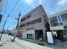 堤ビルの外観