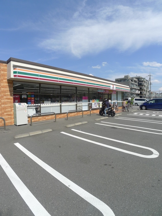 セブンイレブン(コンビニ)まで100m グランＭ