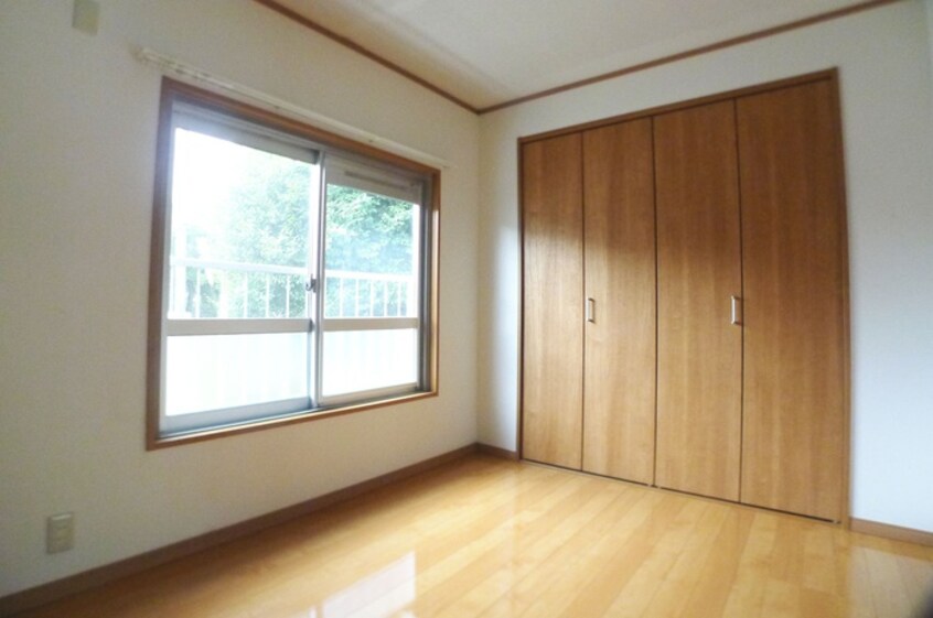居室 高津団地五街区１８棟（１０５）
