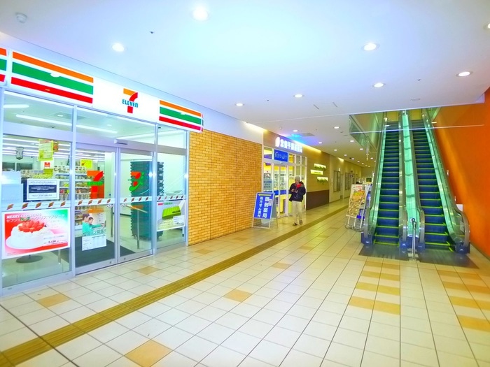 セブンイレブン(コンビニ)まで590m リブリ・Y．T常盤平