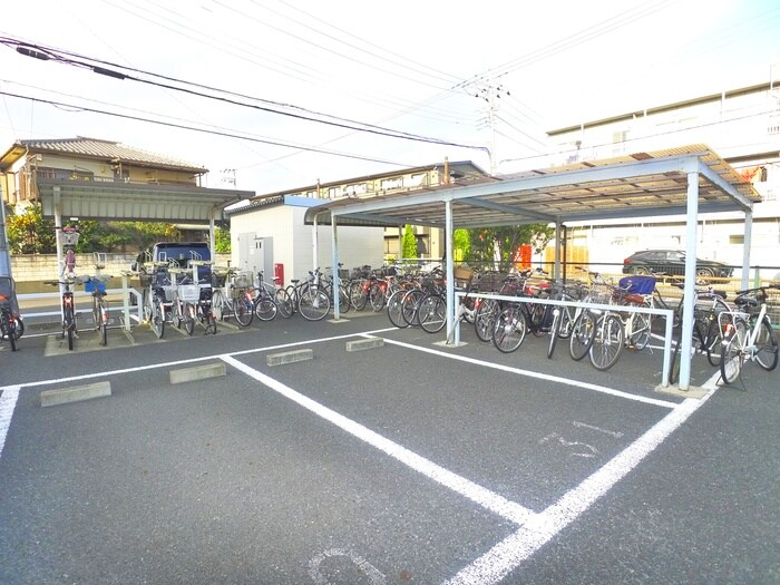 駐輪場 ライフタウン北本町