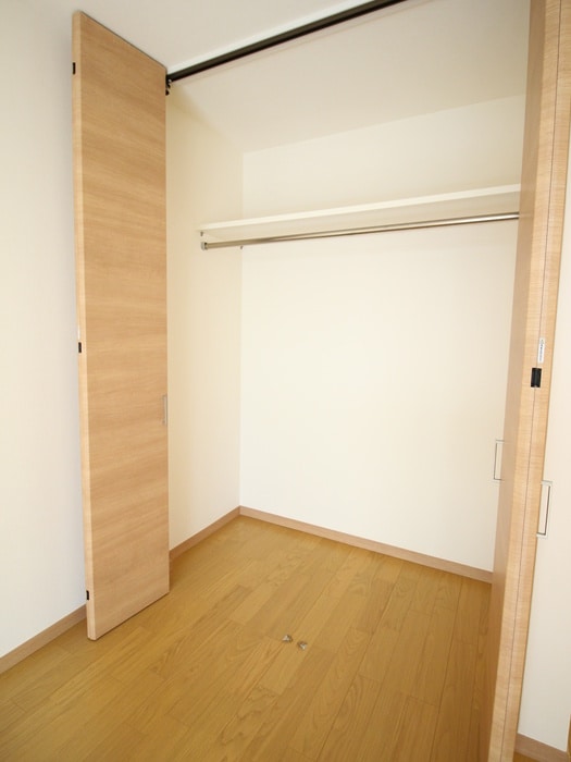 収納 北新宿2-5-33