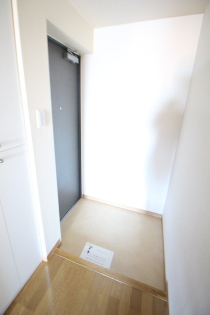 玄関 アンプル－ル　ベトン　相武台