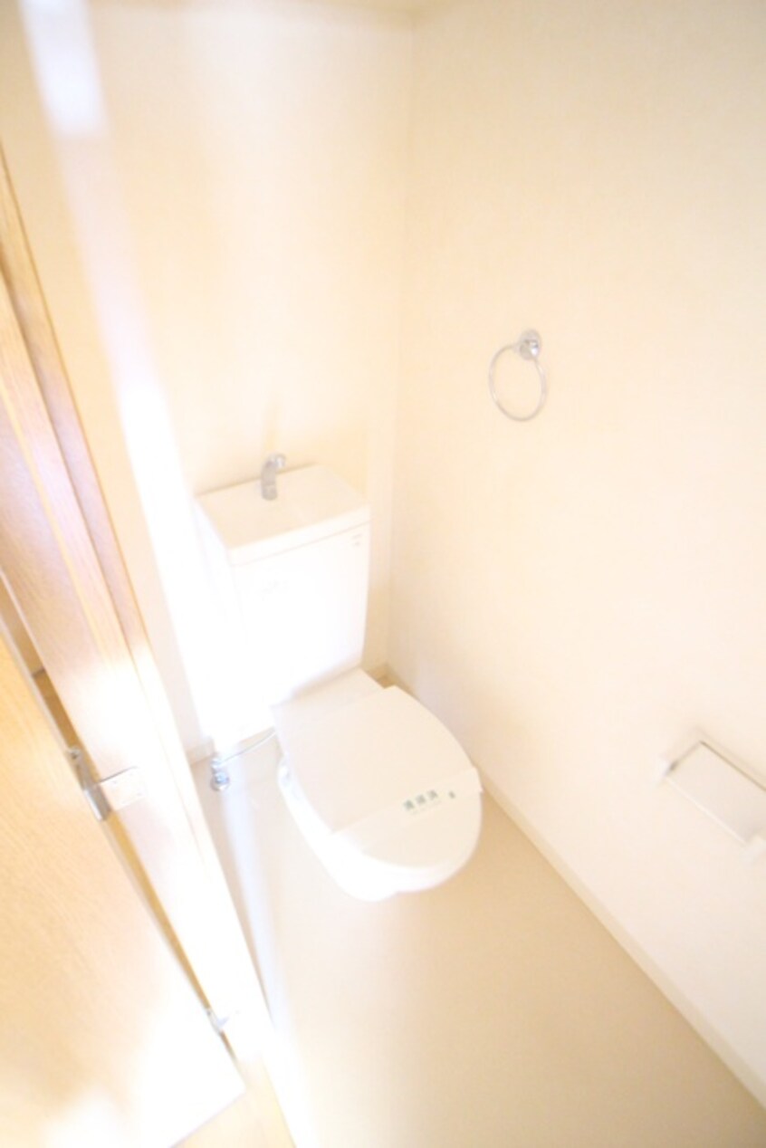 トイレ アンプル－ル　ベトン　相武台