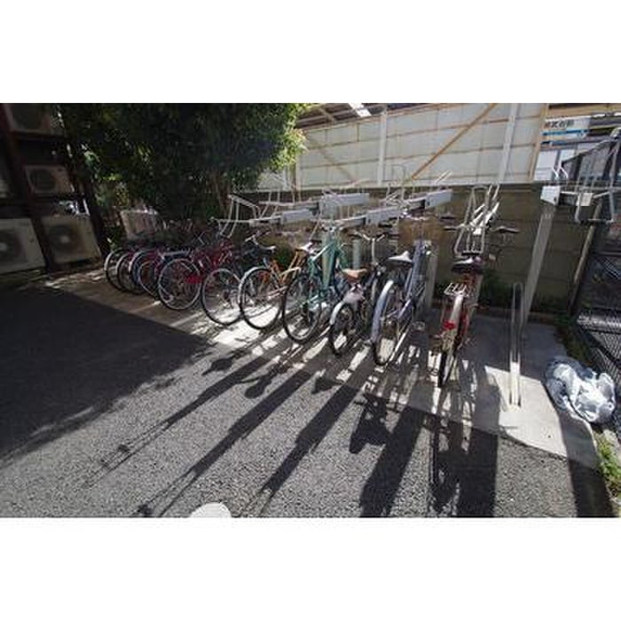 駐輪場 アンプル－ル　ベトン　相武台
