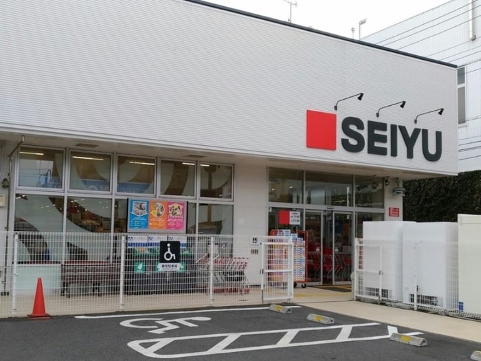 西友 高井戸東店(スーパー)まで550m Ｆパレス
