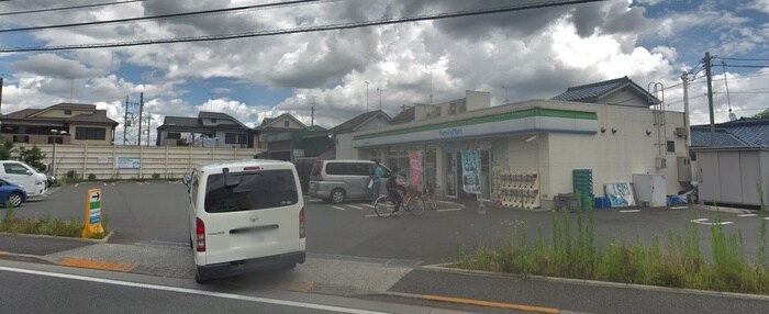 ファミリーマート八王子陣馬街道店(コンビニ)まで215m エクセル馬場１号棟