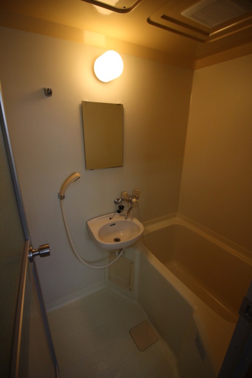 バス／シャワールーム等 プチモンド