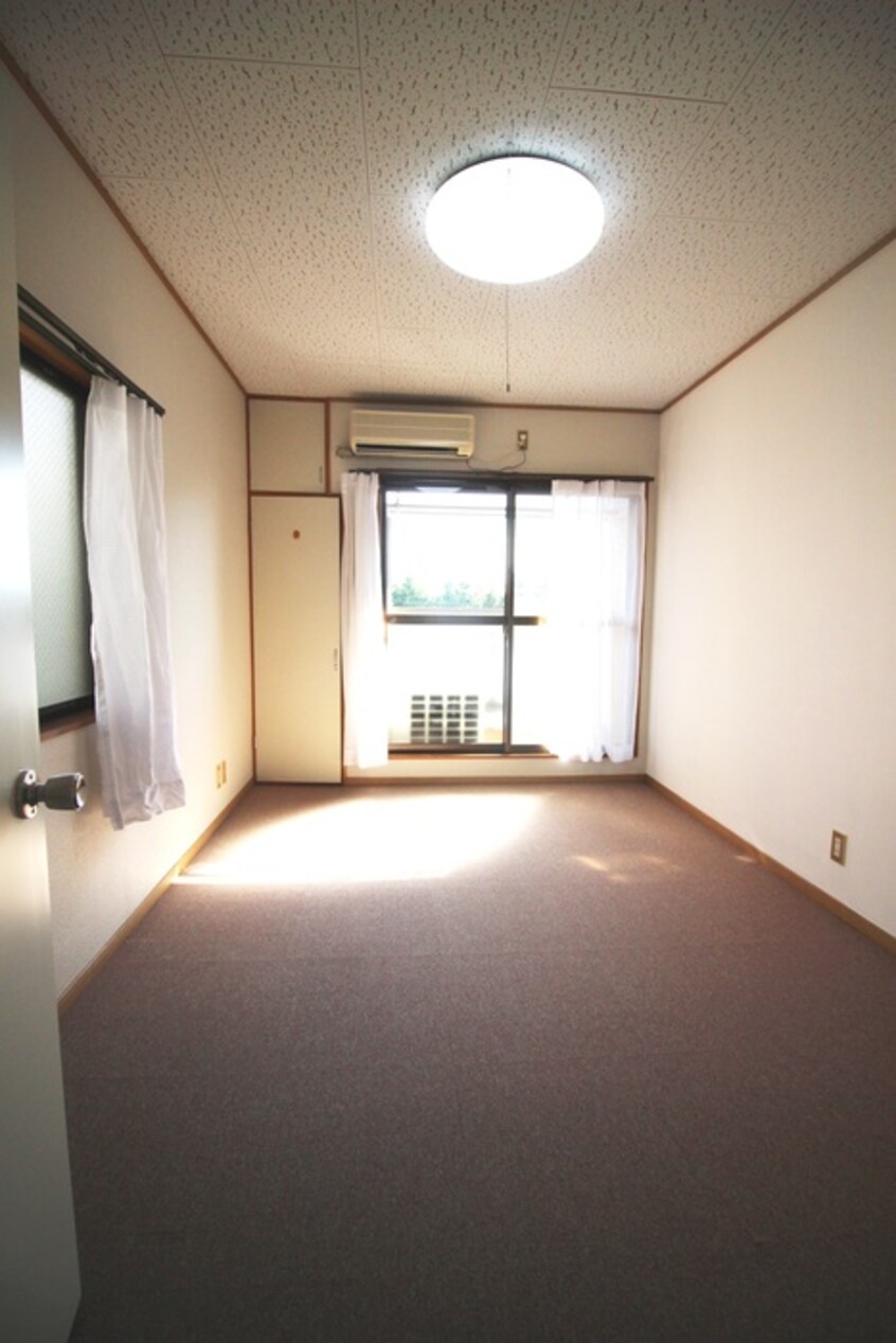 居室 プチモンド