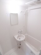 バス／シャワールーム等 新田町小川マンション