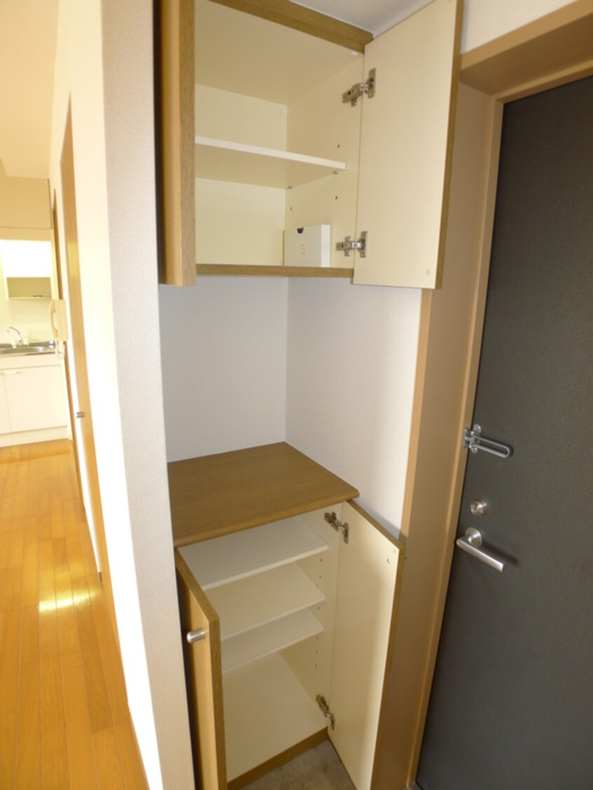 靴箱 新田町小川マンション