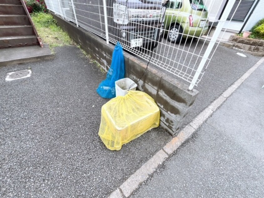 駐車場 阿 部 荘