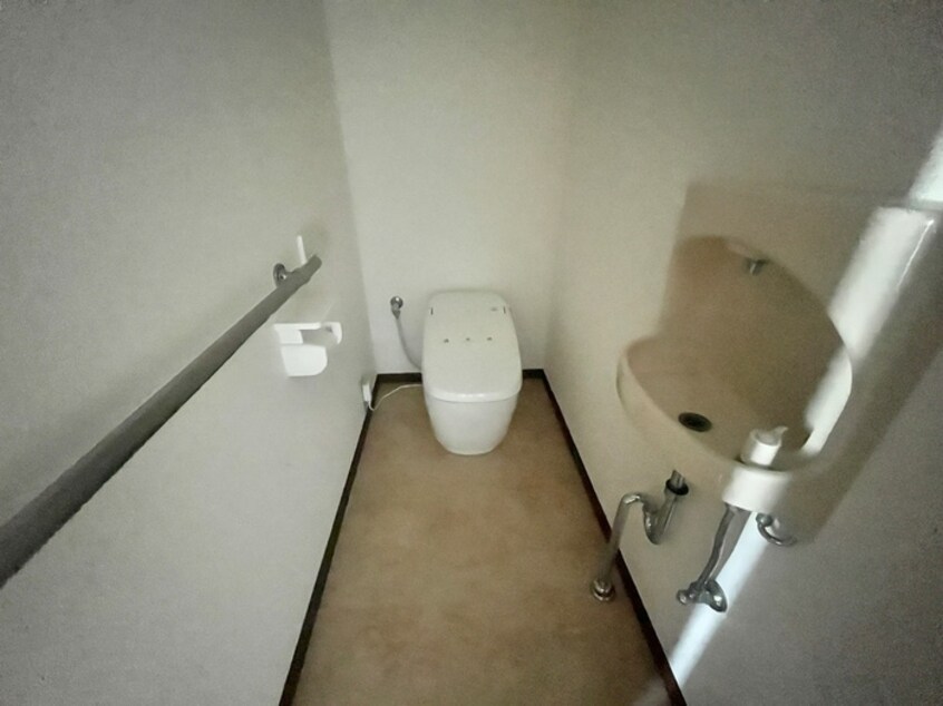 トイレ シティーコート田辺