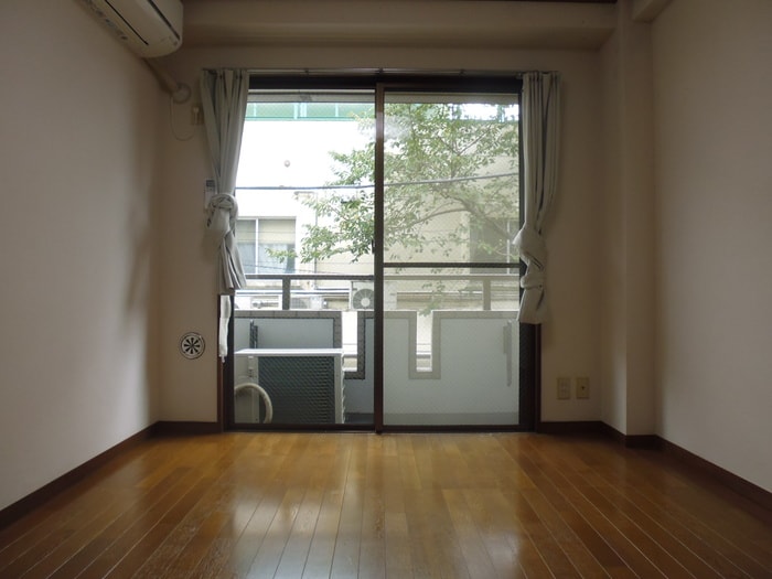 居室 サンパレス