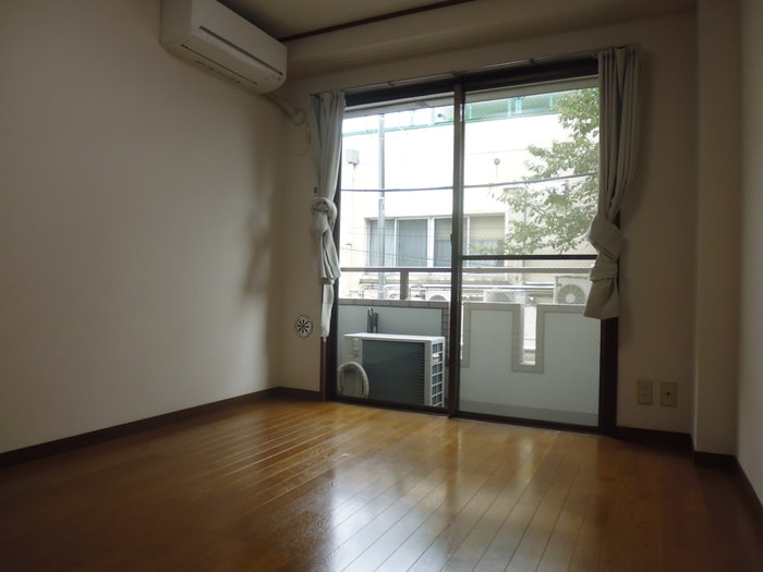 居室 サンパレス