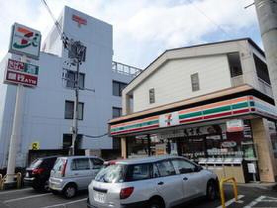 セブンイレブン本村店(コンビニ)まで400m リバティ