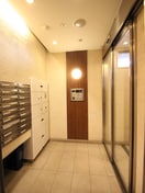 エントランス部分 クリアウォ－タ芝