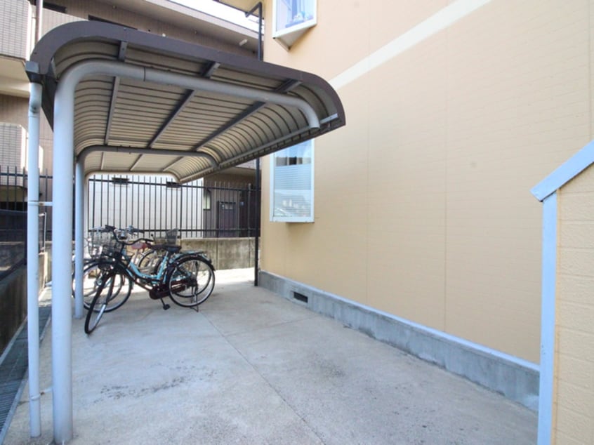 駐輪場 グランハイムヤハタ