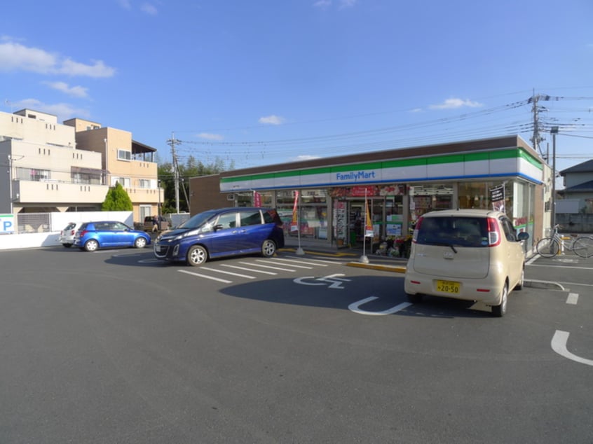 ファミリーマート(コンビニ)まで451m アルモニ－ケイ