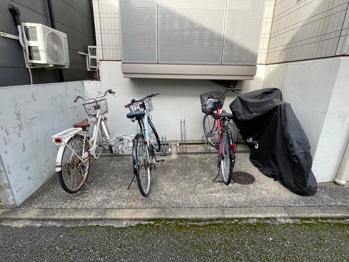 駐輪場 メゾン中町