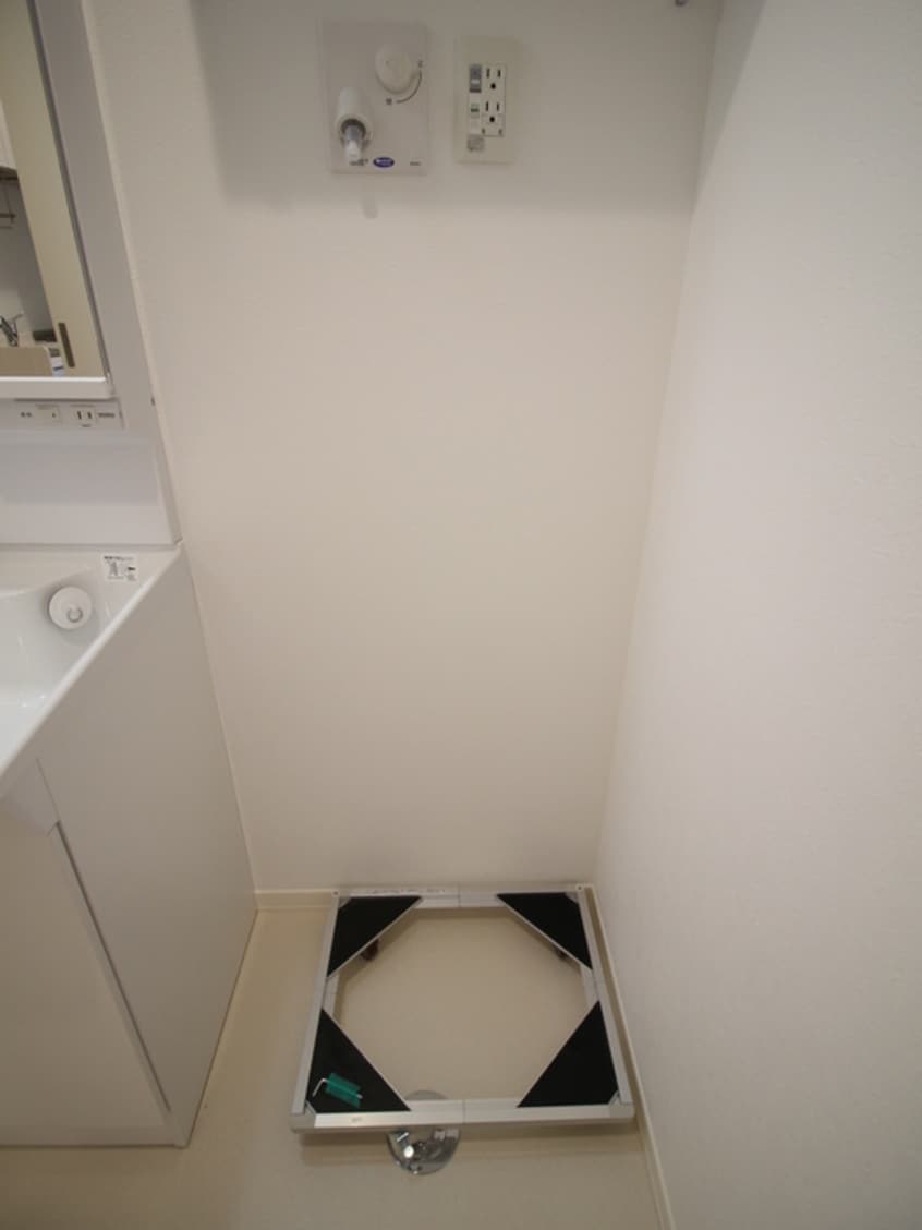 洗濯機置場 ファヴォ－レ三軒茶屋