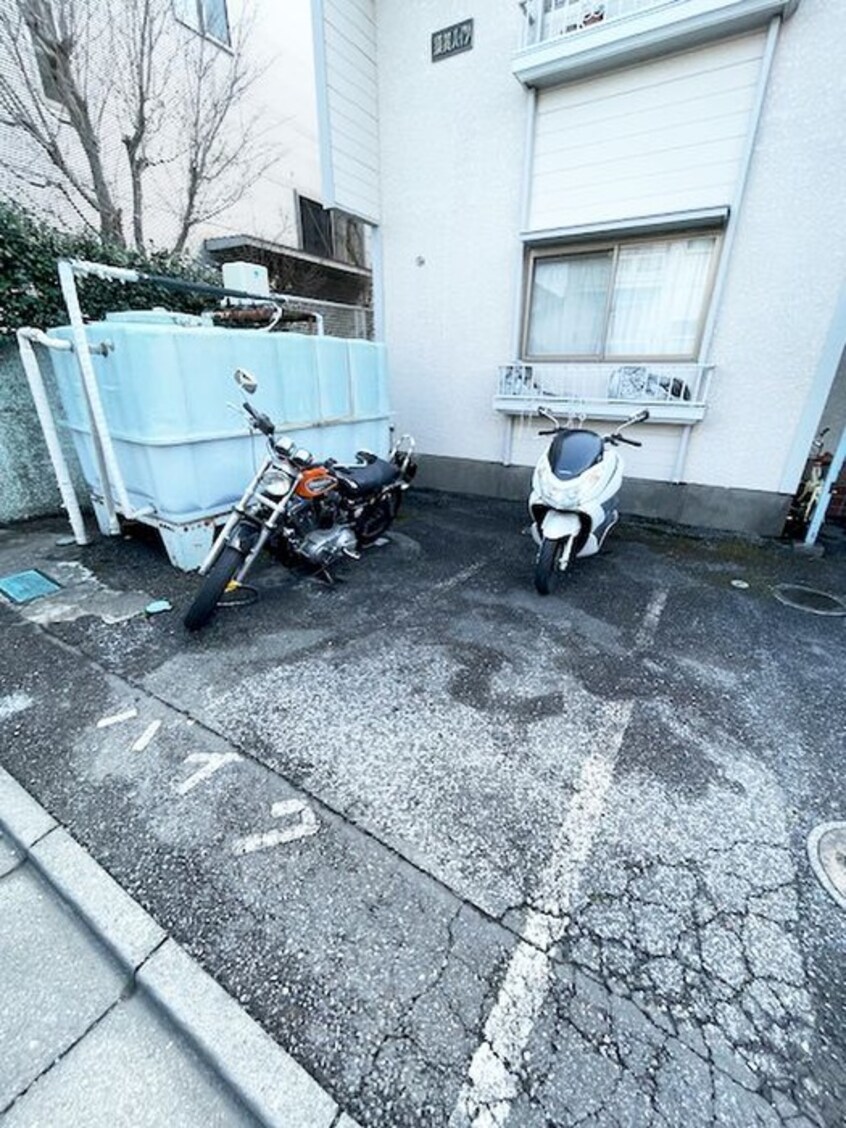 バイク置き場 須賀ハイツ