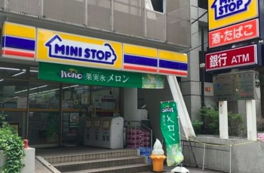 ミニストップ代々木2丁目店(コンビニ)まで96m ガリシア代々木（706）