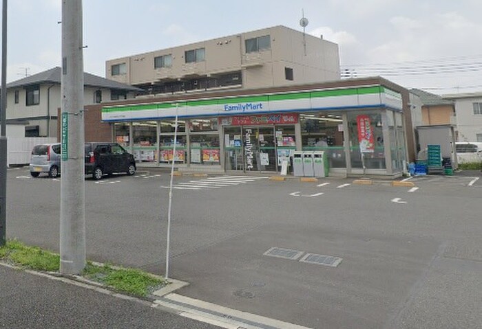 ファミリーマート 相武台三丁目店(コンビニ)まで144m ライフタウン花水木Ａ