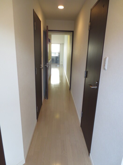 廊下 ラ・ボーン・ヴィ平井