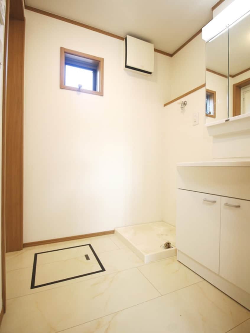 洗濯機置場 La lune