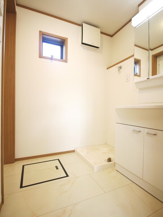 洗濯機置場 La lune