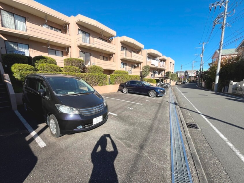 駐車場 クワイエット柿の木台