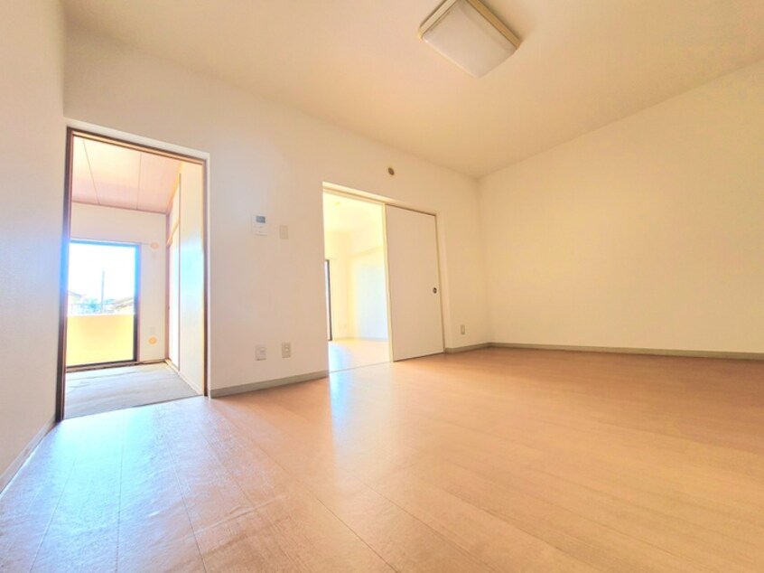 内観写真 クワイエット柿の木台