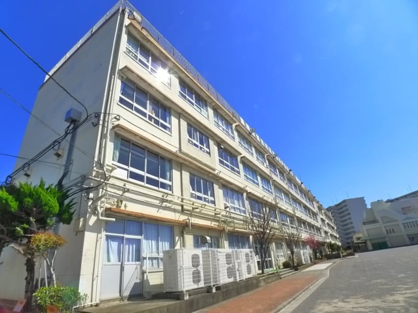葛飾区立高砂小学校(小学校)まで188m 石川コーポ