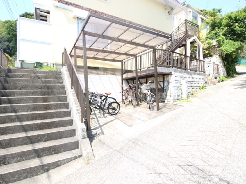 駐輪場 コーポ美芳