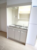 キッチン レフィ－ノ弘明寺