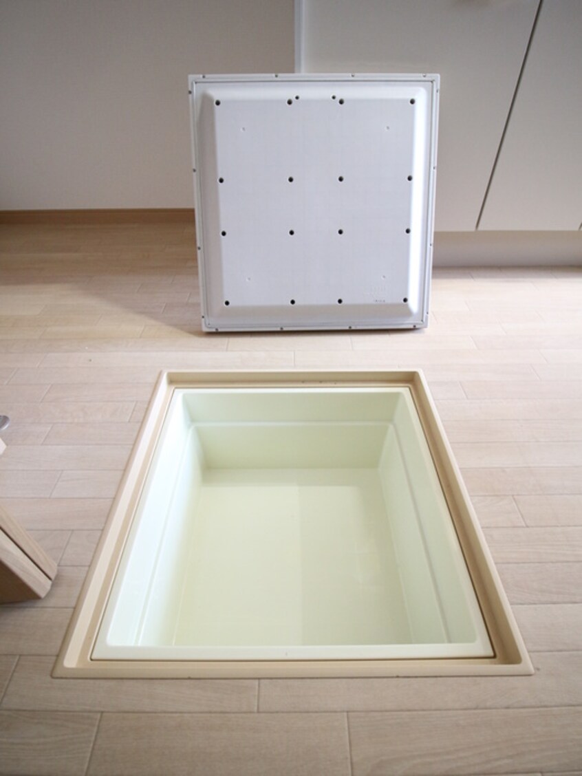 収納 レフィ－ノ弘明寺